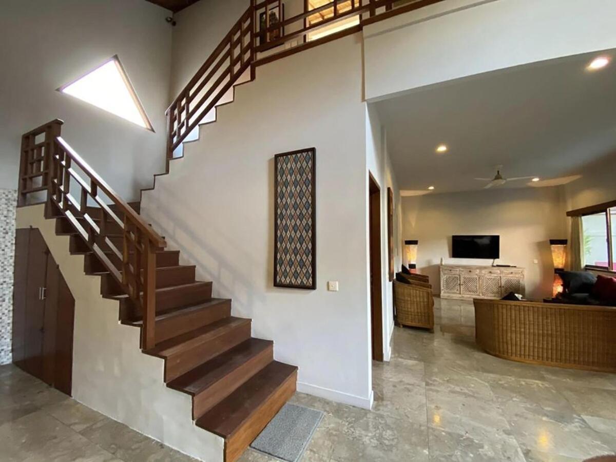 Shishi Bali Villa Seminyak  Exterior photo