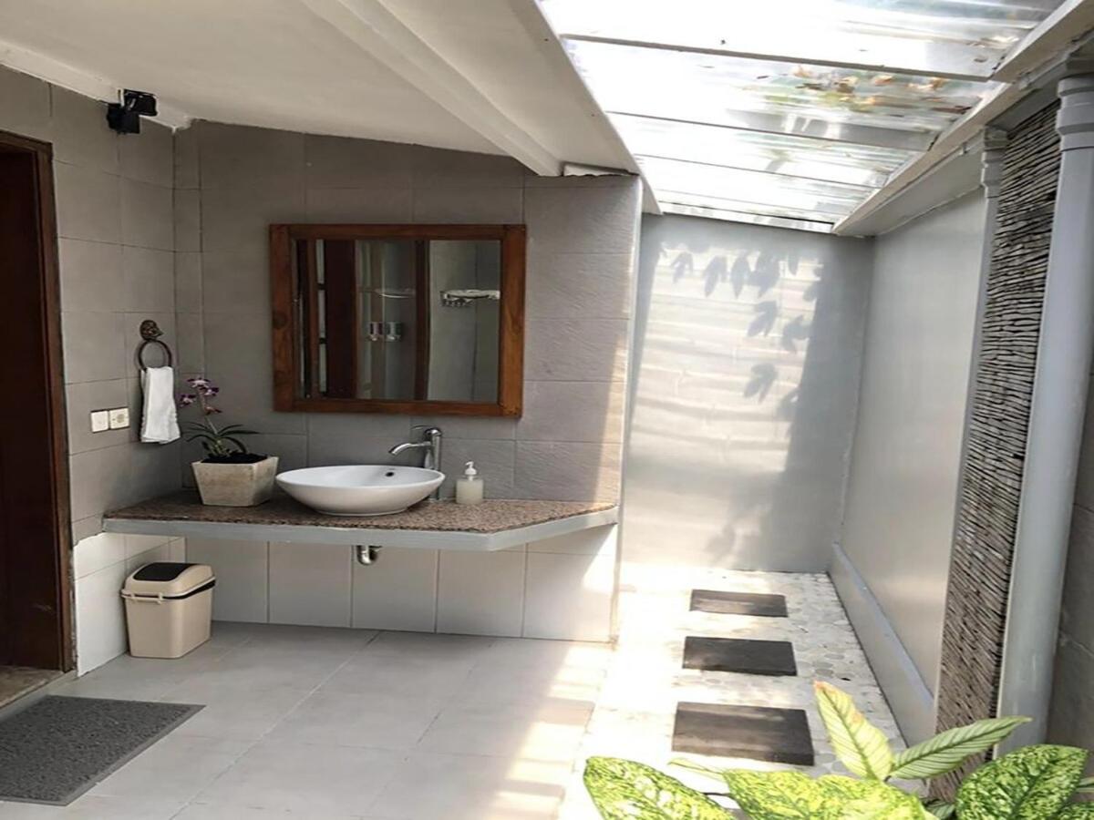 Shishi Bali Villa Seminyak  Exterior photo